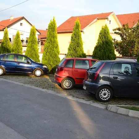 Motel Srpsko Andrejevo Selo *